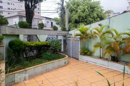 Casa para alugar com 500m², 5 quartos e 8 vagasquintal frente