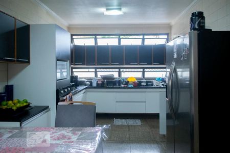 Casa para alugar com 500m², 5 quartos e 8 vagascozinha