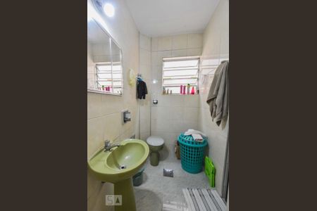Casa à venda com 180m², 3 quartos e 1 vagaBanheiro 02