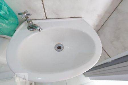 Banheiro de casa para alugar com 1 quarto, 50m² em Jardim Modelo, São Paulo