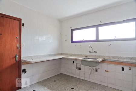 Apartamento à venda com 157m², 2 quartos e 3 vagasCozinha
