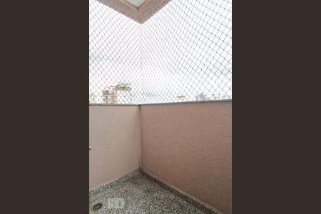 Apartamento à venda com 157m², 2 quartos e 3 vagasVaranda da suíte