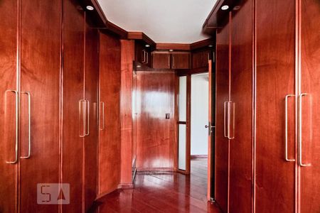 Apartamento à venda com 157m², 2 quartos e 3 vagasCloset da suíte