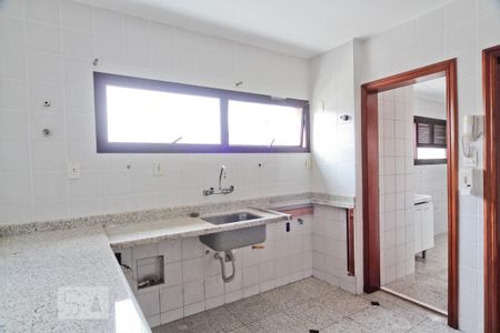 Apartamento à venda com 157m², 2 quartos e 3 vagasCozinha