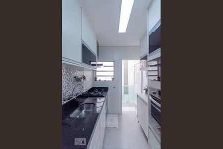 Casa à venda com 140m², 2 quartos e 2 vagas Casa à venda com 140m², 2 quartos e 2 vagasCozinha