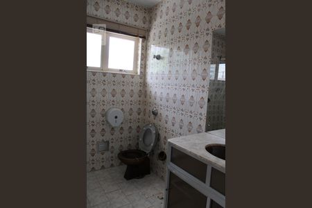 Casa à venda com 190m², 3 quartos e 2 vagasBanheiro 2