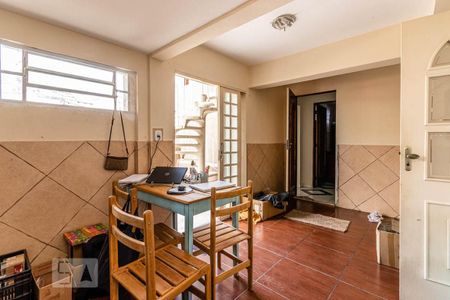 Casa à venda com 250m², 4 quartos e 2 vagasQuarto reversível 3