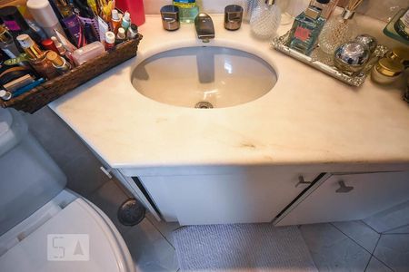 Apartamento à venda com 129m², 2 quartos e 2 vagasPia do banheiro