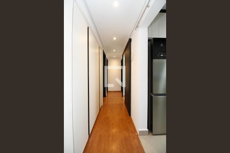 Corredor de apartamento para alugar com 3 quartos, 150m² em Cerqueira César, São Paulo