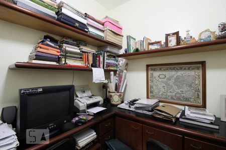 Apartamento à venda com 260m², 4 quartos e 2 vagasEscritório