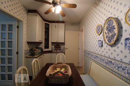 Apartamento à venda com 260m², 4 quartos e 2 vagasCozinha