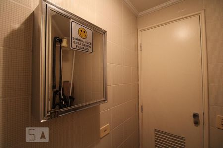 Apartamento à venda com 260m², 4 quartos e 2 vagasBanheiro de Serviço