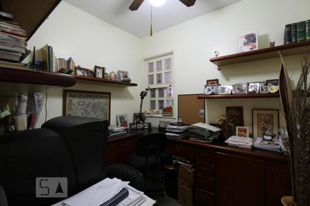 Apartamento à venda com 260m², 4 quartos e 2 vagasEscritório