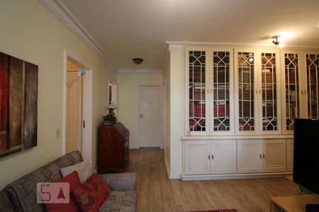 Apartamento à venda com 260m², 4 quartos e 2 vagasSala de TV