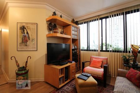 Apartamento à venda com 260m², 4 quartos e 2 vagasSala de TV