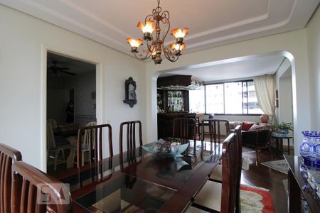 Apartamento à venda com 260m², 4 quartos e 2 vagasSala de Jantar