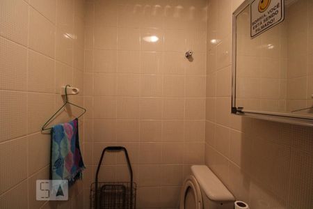 Apartamento à venda com 260m², 4 quartos e 2 vagasBanheiro de Serviço