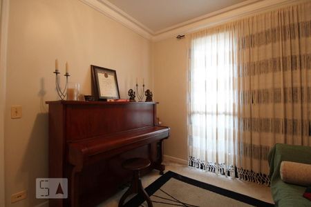 Apartamento à venda com 260m², 4 quartos e 2 vagasQuarto 4