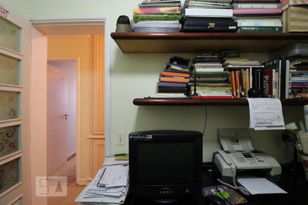 Apartamento à venda com 260m², 4 quartos e 2 vagasEscritório