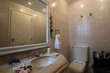 Apartamento à venda com 260m², 4 quartos e 2 vagasBanheiro da Suíte 2