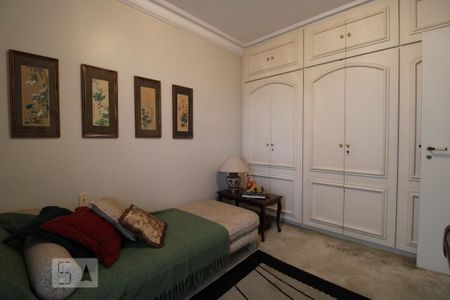 Apartamento à venda com 260m², 4 quartos e 2 vagasQuarto 4