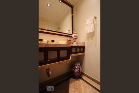 Apartamento à venda com 260m², 4 quartos e 2 vagasLavabo