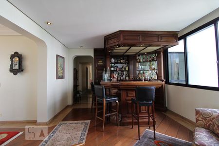 Apartamento à venda com 260m², 4 quartos e 2 vagasSala