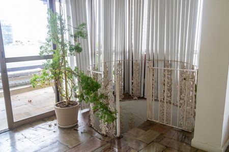 Apartamento à venda com 250m², 3 quartos e 3 vagasCobertura