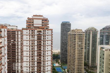 Apartamento à venda com 250m², 3 quartos e 3 vagasVista da Rua