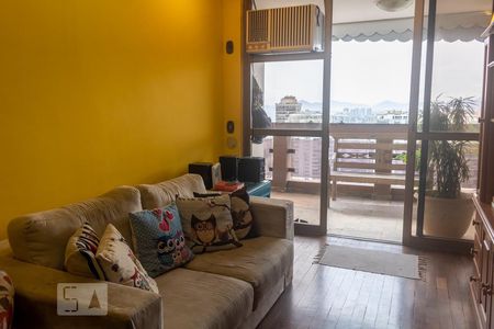 Apartamento à venda com 250m², 3 quartos e 3 vagasSala