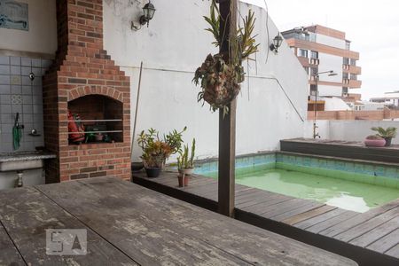 Apartamento à venda com 250m², 3 quartos e 3 vagasChurrasqueira