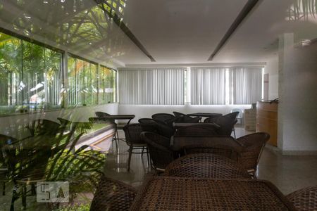 Apartamento à venda com 250m², 3 quartos e 3 vagasÁrea comum - Salão de festas