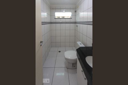 Banheiro de casa para alugar com 3 quartos, 283m² em Vila Primavera, São Paulo