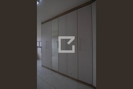 Apartamento à venda com 130m², 2 quartos e 2 vagas Apartamento à venda com 130m², 2 quartos e 2 vagasQuarto 2 - Armários
