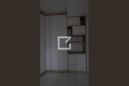 Apartamento à venda com 130m², 2 quartos e 2 vagas Apartamento à venda com 130m², 2 quartos e 2 vagasQuarto 2 - Armários