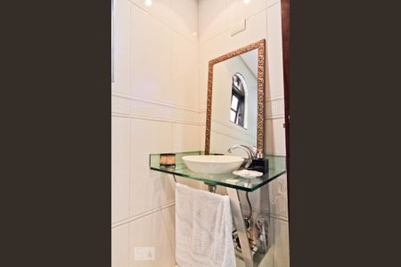 Casa à venda com 165m², 4 quartos e 3 vagasBanheiro