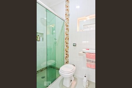 Casa à venda com 165m², 4 quartos e 3 vagasBanheiro de Serviço