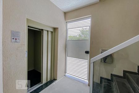 Apartamento para alugar com 40m², 2 quartos e 1 vagaElevador