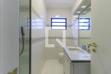 Casa à venda com 190m², 4 quartos e 2 vagasBanheiro 2