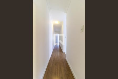 Casa à venda com 190m², 4 quartos e 2 vagasCorredor