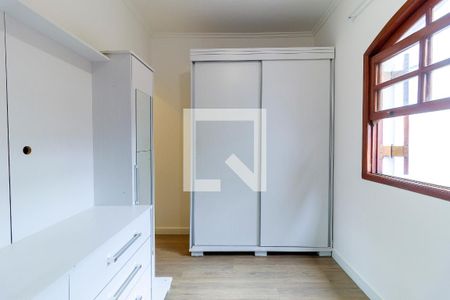 Casa à venda com 190m², 4 quartos e 2 vagasQuarto de Serviço