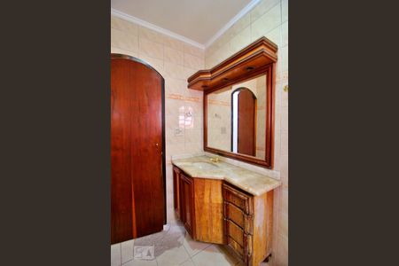 Casa à venda com 185m², 3 quartos e 2 vagasBanheiro