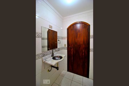 Casa à venda com 185m², 3 quartos e 2 vagasLavabo