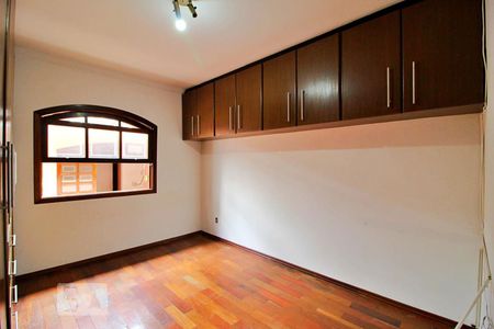 Casa à venda com 185m², 3 quartos e 2 vagasQuarto 3