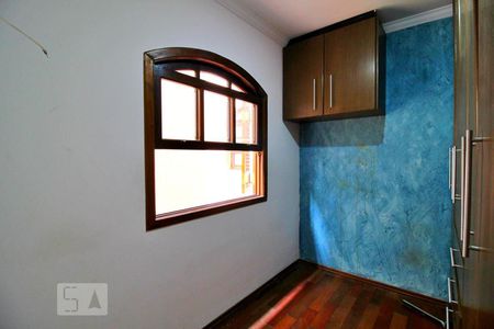 Casa à venda com 185m², 3 quartos e 2 vagasQuarto 2
