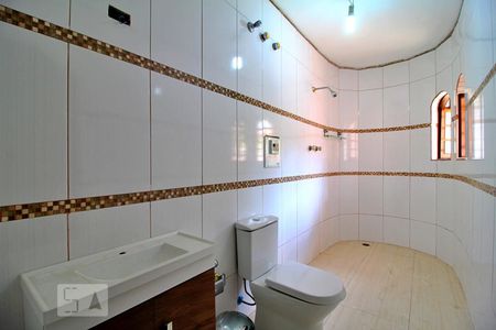 Casa à venda com 185m², 3 quartos e 2 vagasBanheiro da Suíte