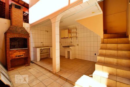 Casa à venda com 185m², 3 quartos e 2 vagasÁrea de Serviço / Churrasqueira