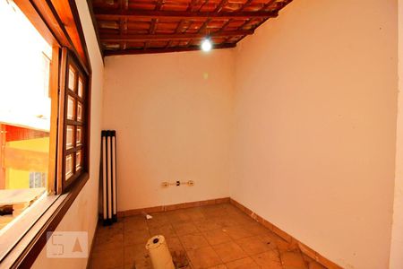 Casa à venda com 185m², 3 quartos e 2 vagasEscritório
