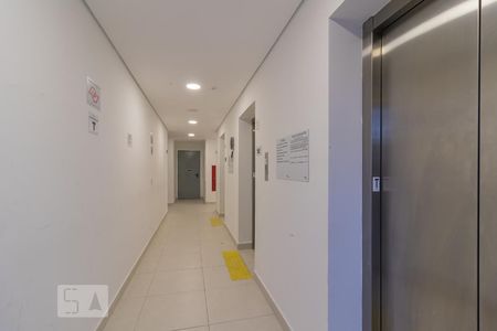 Apartamento para alugar com 45m², 2 quartos e sem vaga Apartamento para alugar com 45m², 2 quartos e sem vagaCorredor
