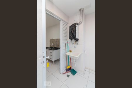 Apartamento para alugar com 45m², 2 quartos e sem vaga Apartamento para alugar com 45m², 2 quartos e sem vagaÁrea de serviço